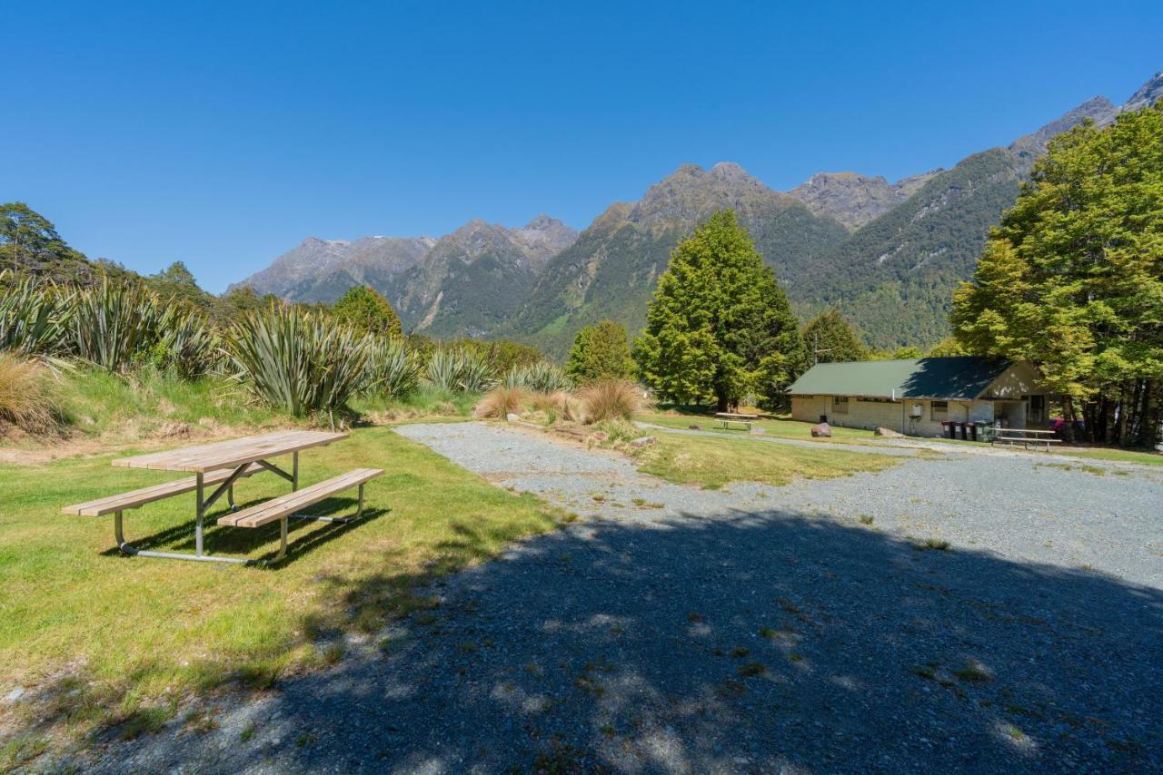 Eglinton Valley Camp Te Anau Downs المظهر الخارجي الصورة